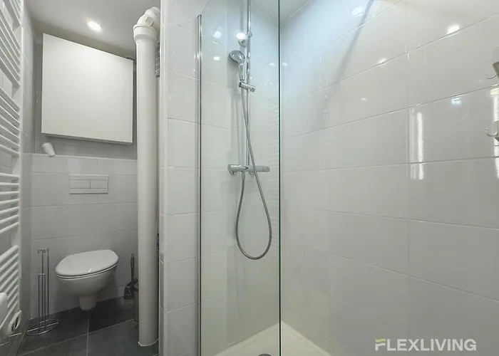 In The Heart Of Iconic Montmartre Cozy & T2 Apartment